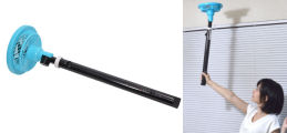 吸引＆電撃で退治！蚊取りスティック